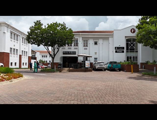 9,626M² OFFICE FOR SALE IN BRYANSTON